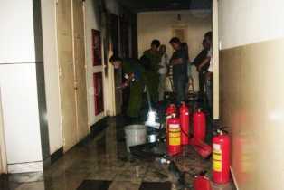 Ảnh: Loang lổ hiện trường cháy chung cư 25 tầng