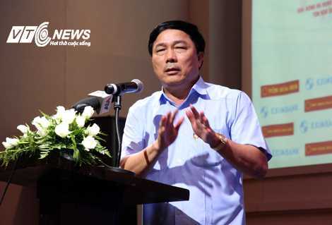 Bầu Đệ có ‘nói 10 sai 8’ như bầu Đức nói?