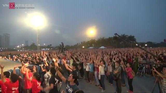 Hà Nội: 10.000 người cùng nhảy, lập kỷ lục tại Mỹ Đình