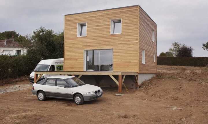 Tiết kiệm tiền, dân Pháp 'sốt' nhà gỗ