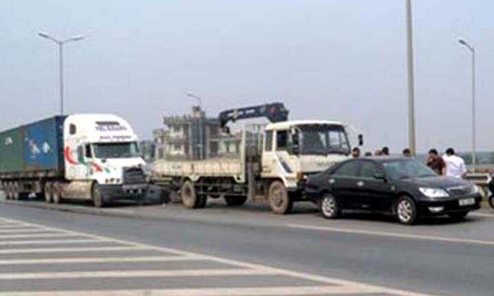 Hà Nội: Tai nạn liên hoàn trên đường vành đai 3