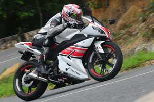 ‘Tút lại nhan sắc’, mô tô nội giá mềm có ngon hơn?