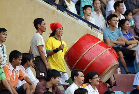 Trống Thuyết và kỹ nghệ cạo gió độc nhất vô nhị