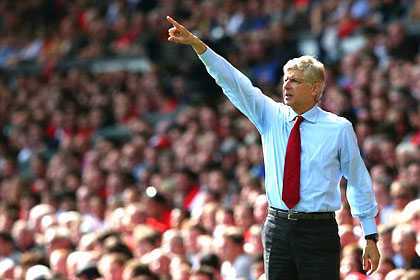 Có 35 triệu bảng, Arsene Wenger vẫn không biết mua gì
