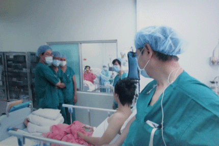 Ca ghép gan người lớn đầu tiên: Hai mẹ con đã khỏe mạnh