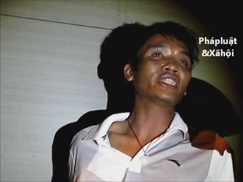 Mang song rìu, 'chém' hàng loạt ngoại ngữ với cảnh sát