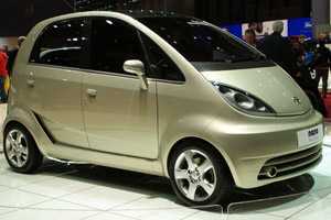 Xe rẻ nhất thế giới ‘tút' lại thế nào?