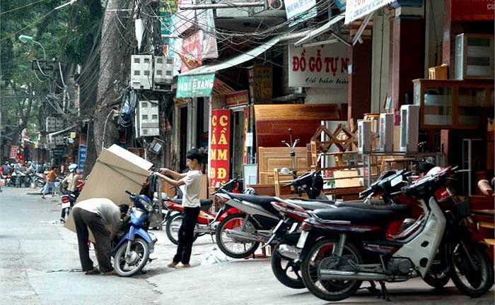 Đường 'không vỉa hè' xuyên Thủ đô: Chuyên gia khiếp sợ