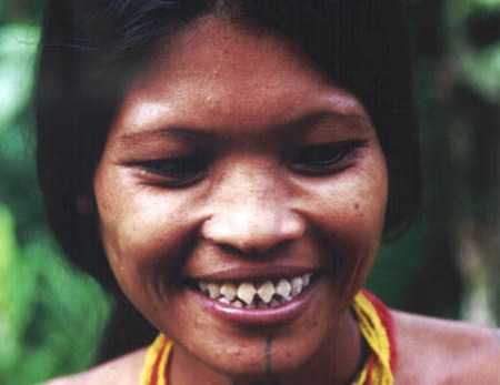 Tập tục làm đẹp kỳ quái của bộ tộc Mentawai