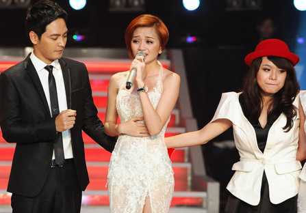 Clip phút chia tay đẫm nước mắt của Thiều Bảo Trang