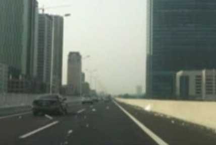 Đường cao tốc hiện đại nhất Thủ đô phủ kín 'tuyết'