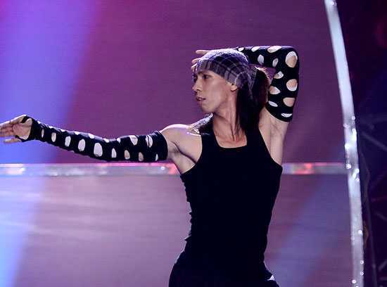 Thử thách cùng bước nhảy: Tư Duy bất ngờ xin rút