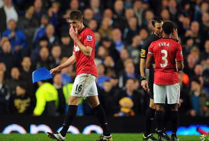 MU 24/7: Rooney 'thương' Torres, Carrick đi dọn rác