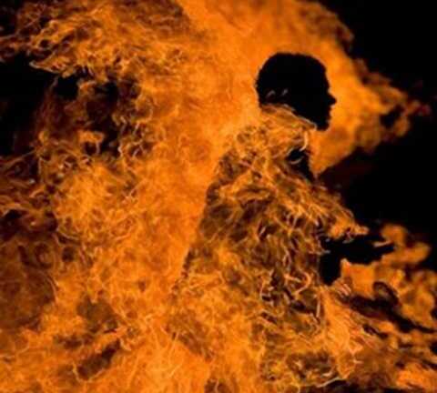 Thế giới 24h: Phát thanh viên bị thiêu khi lên sóng