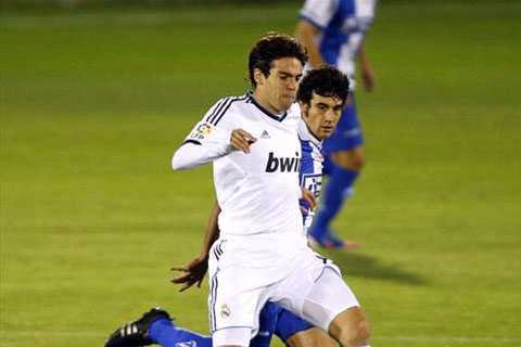 Chung tình với Real, Kaka gieo nỗi buồn cho MU