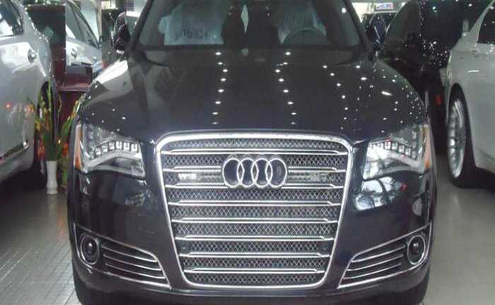 Hàng độc Audi A8L W12 bất ngờ lộ diện ở Sài Gòn
