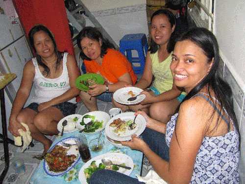 Xóm ôsin ngoại ở Sài Gòn