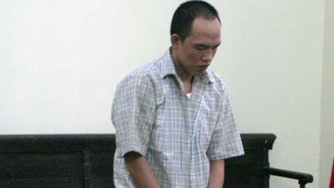 Gí điện vào đầu hành hạ ‘con nợ’