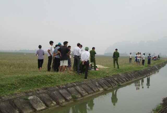 Thi thể một phụ nữ trôi trên kênh