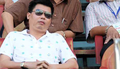 Bóng đá Việt: Hiệu ứng domino hay “Đố mi nổ”?