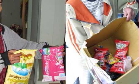 Ngư dân vớt được nhiều hàng trên biển