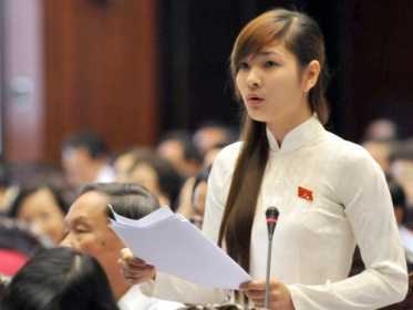 Nữ đại biểu Quốc hội xinh đẹp và nhiệt huyết tuổi trẻ