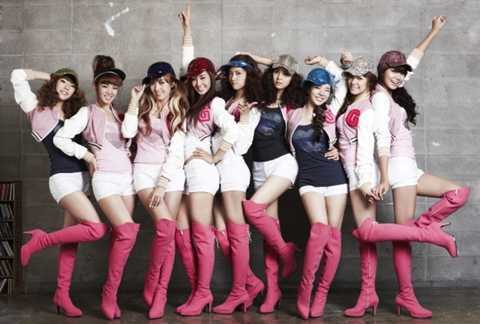 Clip: Những cô nàng SNSD, T-ara, Kara 'hẹn hò' fan Việt
