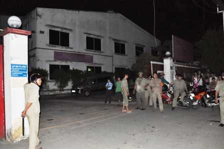 Cháy lớn công ty may mặc, 3 người nhập viện