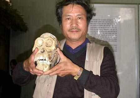 Tiến sĩ khảo cổ giải mã 