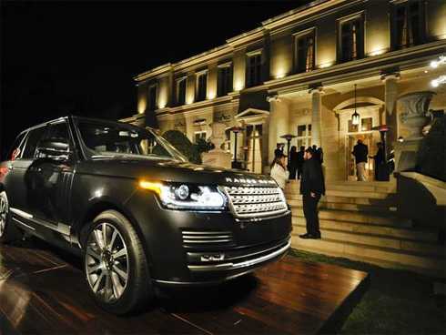 Chiêu hậu đãi khách VIP của hãng xe sang