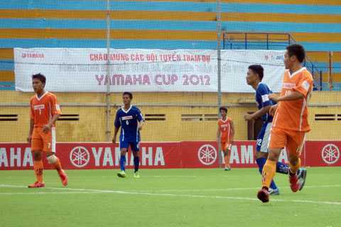 Thắng nhẹ Nông nghiệp, Nông lâm TP.HCM vào tứ kết