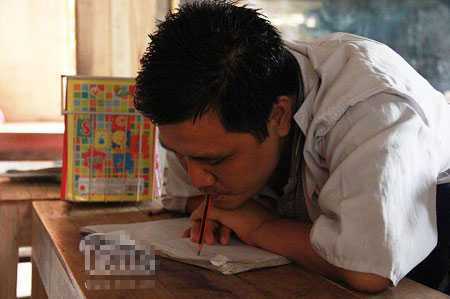 Gặp người thầy viết bằng miệng