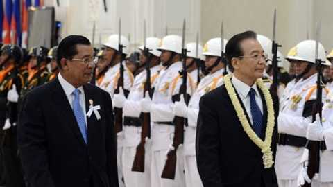 Trung Quốc rót bao nhiêu tiền vào Campuchia?