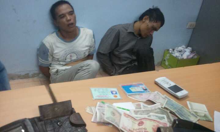 Đạo chích làm 'ảo thuật', đánh người trên xe buýt