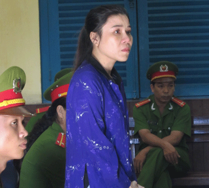 Gái bán dâm dụ trẻ em vào nhà chứa, lãnh 25 năm tù