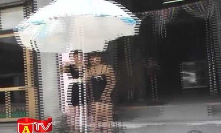 Cận cảnh dẹp loạn một 'phố vẫy' ở Hà Nội