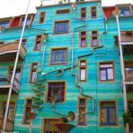 Tận thấy ngôi nhà biết hát