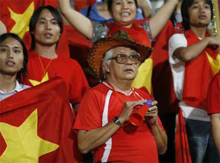 NS Đức Trung: 'Tuyển VN không có hồn, còn thiếu lửa'