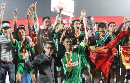 ĐH dân lập Hải Phòng vô địch VTC Yamaha Cup 2012