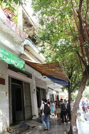 Cháy nhà giữa Sài Gòn, khu dân cư hỗn loạn