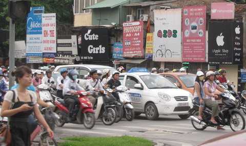 Hơn 36 triệu xe máy, ôtô sắp phải đóng 'thuế đường'