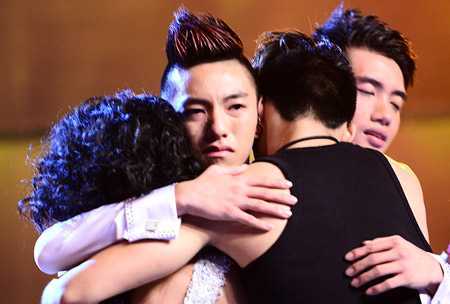 Tuấn Đạt, Quỳnh Trang đẫm lệ chia tay Bước nhảy