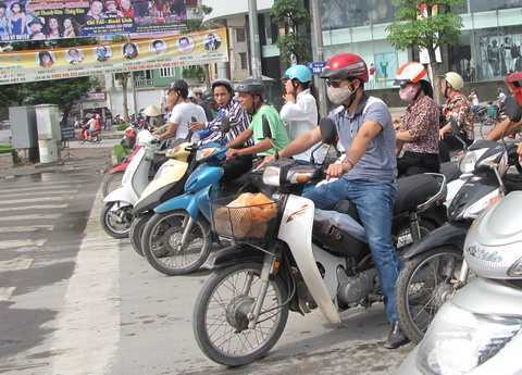 Xem chi tiết mức phí đường bộ xe máy sẽ phải nộp