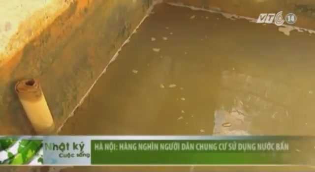 Giữa Thủ đô, hàng ngàn người dùng nước bẩn