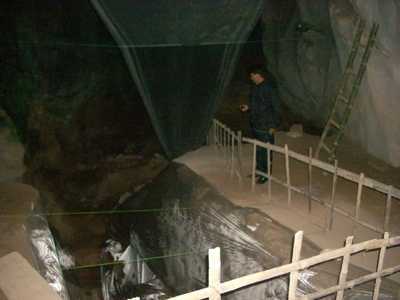 Huyền bí hang Con Moong chốn rừng thiêng