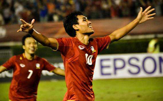 Vượt mặt Malaysia, Thái Lan gặp Singapore ở chung kết