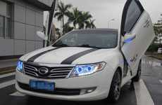 Xe giá bèo 'chơi sang' với cửa cắt kéo của Lamborghini