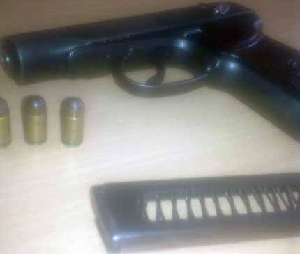 Giang hồ đất Cảng mang súng đi chơi đêm