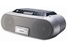 Gài mìn trong đài cassette ám sát chủ doanh nghiệp