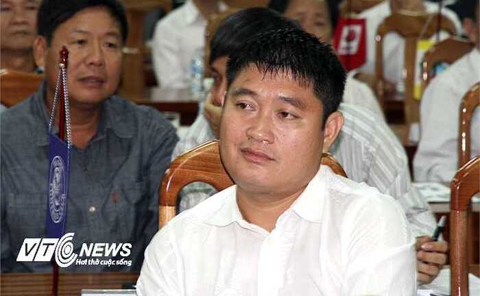 Clip: Ông bầu bỏ đi, xin đừng... trở lại